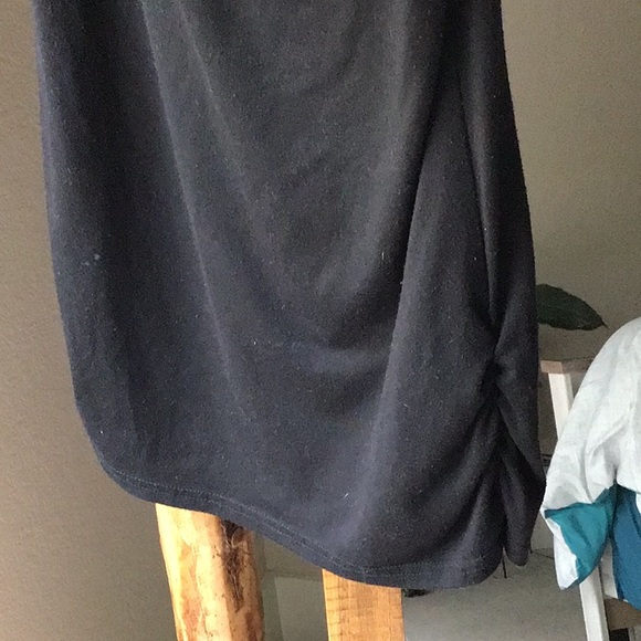 Black, Open-Shoulder, 3/4 Sleeve Top - Picture 3 of 4